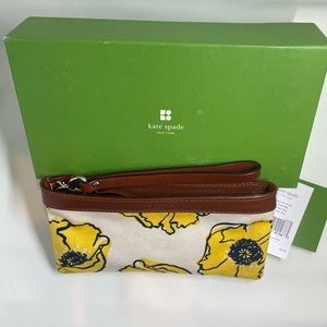 Kate Spade Zippered Chrissy wristlet